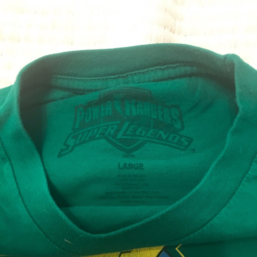 Power Rangers Sz Large Tshirt